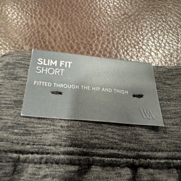 VRST Mens Slim Fit Shorts 7" Inch Inseam Athletic Gym Workout Gray- Size Medium - Picture 3 of 6